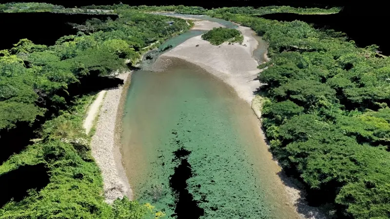 Virtual Flythrough - 3D mesh model visualization